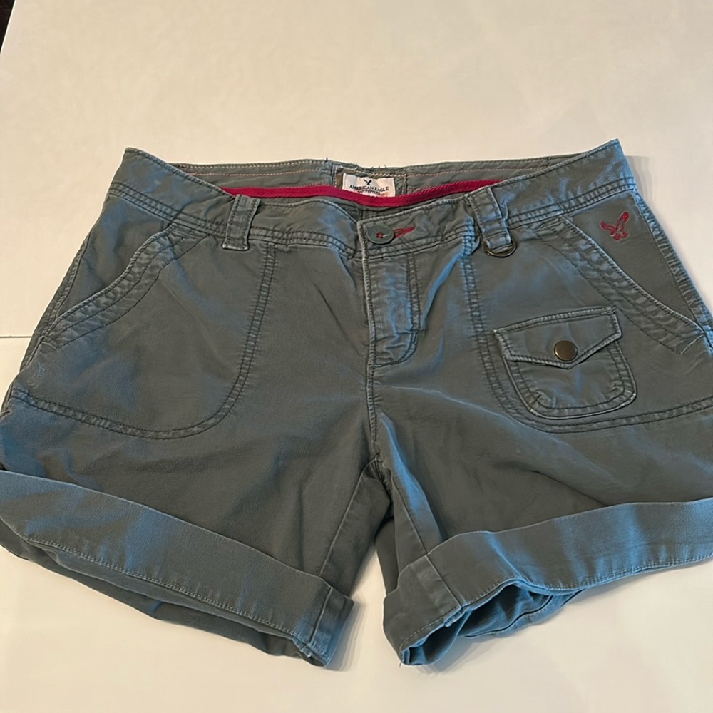 2 for $15 Sale: Women’s American Eagle Outfitters shorts
